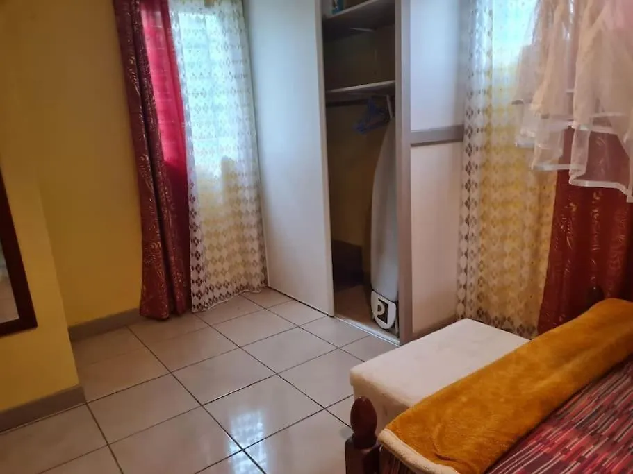 Petite Maison 2 Personnes Chez Roger Gros-Morne 0*,  Martinique